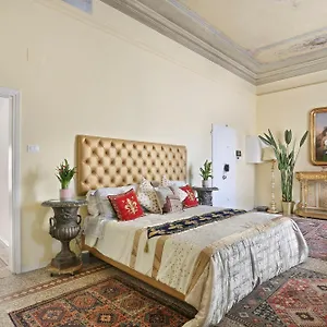 Lullaby Near Palazzo Vecchio And Piazza Signoria -hosted By Sweetstay Italy
